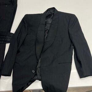 Joseph Abboud Mens tuxedo, blazer, pants, and cummerbund